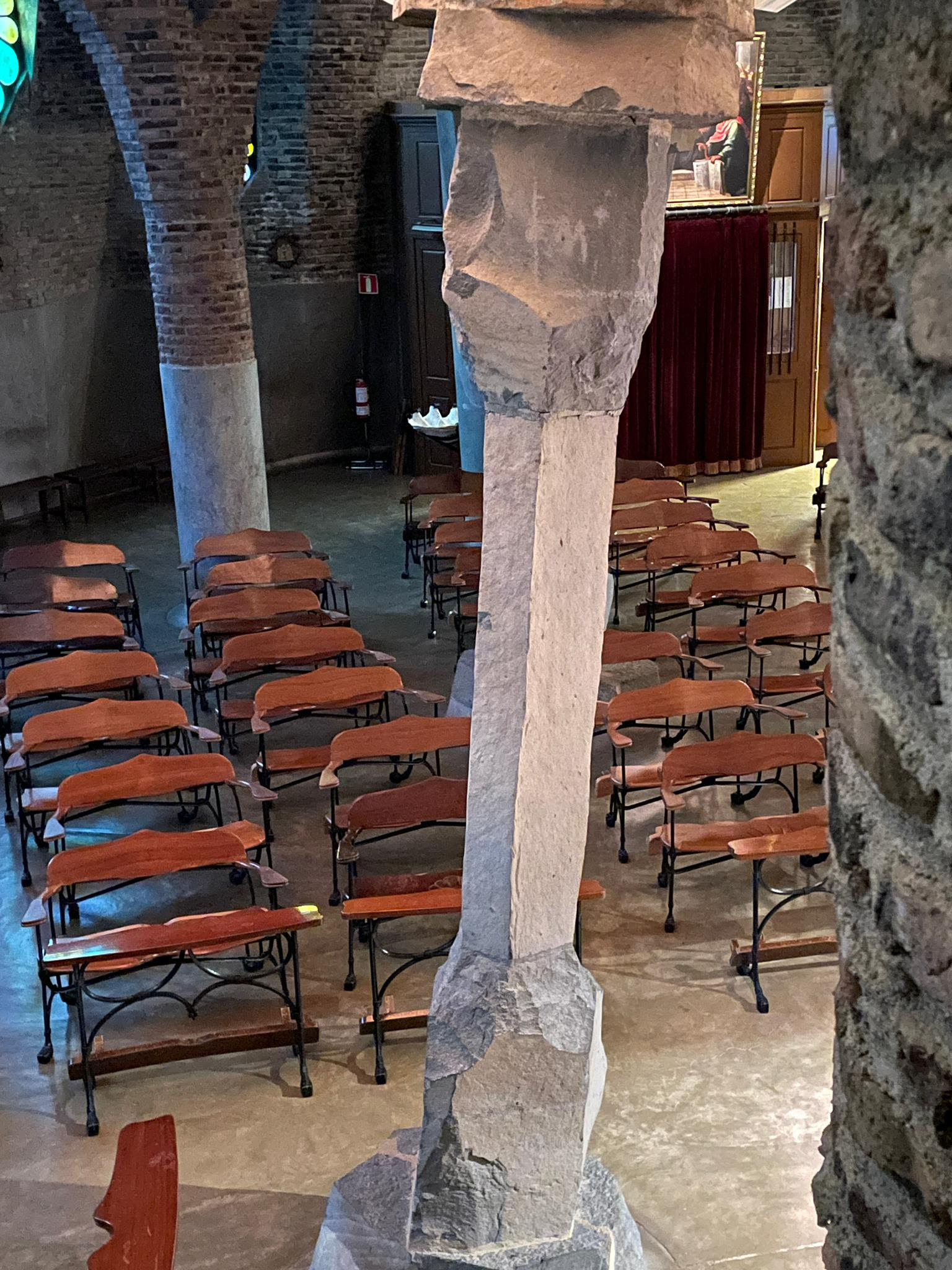 Cripta Gaudí interior